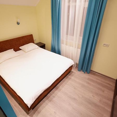 Apartment Fedkovycha Lviv Chambre photo